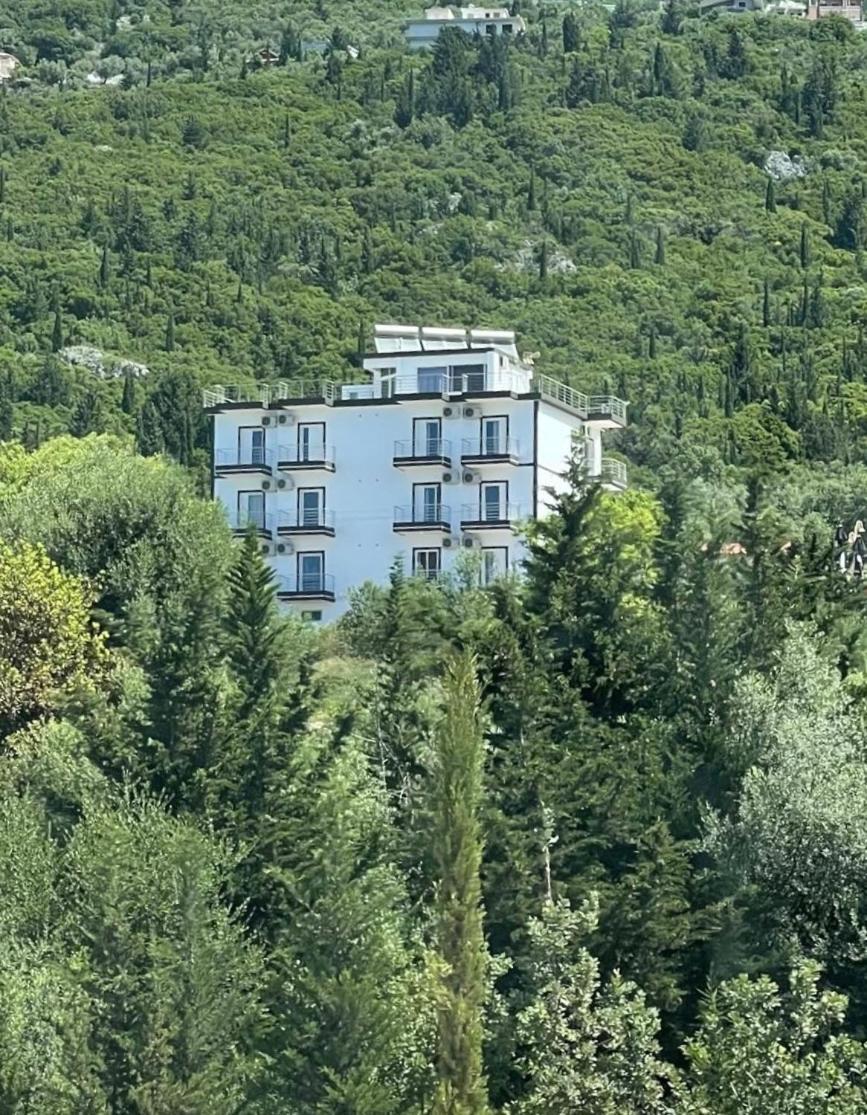 Season Inn Дермі Екстер'єр фото