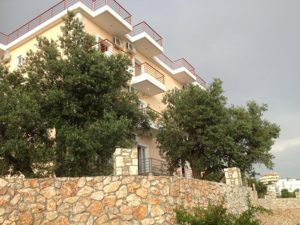 Season Inn Дермі Екстер'єр фото
